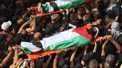 تشييع جثماني الشهيدين نخلة وعليان في مخيم الجلزون شمال رام الله