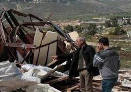 مستوطنون يهدمون غرفة زراعية جنوب بيت لحم