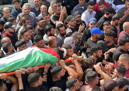 تشييع جثماني الشهيدين صالح وأبو زر إلى مثواهما الأخير في بلدة زواتا