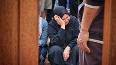 وداع عشرات الشهداء الذين ارتقوا في غارات الاحتلال على خانيونس الليلة الماضية