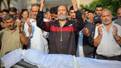 وداع عشرات الشهداء الذين ارتقوا في غارات الاحتلال على خانيونس الليلة الماضية