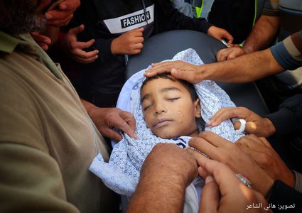 وداع عشرات الشهداء الذين ارتقوا في غارات الاحتلال على خانيونس الليلة الماضية