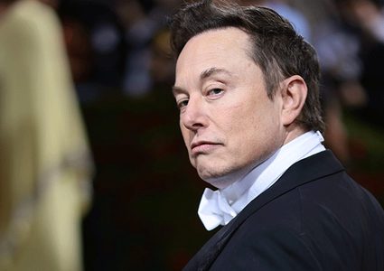 إيلون ماسك يحذر من حرب عالمية ثالثة