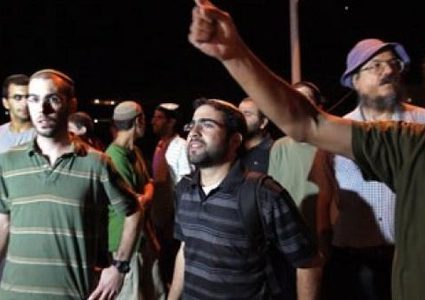 مستوطنون يهاجمون المواطنين في حي الصوانه بالقدس المحتلة