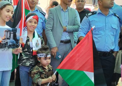 وقفة في مستشفى ثابت ثابت لجميع المؤسسات الحكومية تنديداً بالعدوان على غزة