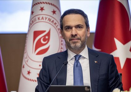 وزير الطاقة التركي: قررنا تعليق خطط التعاون مع إسرائيل في الطاقة