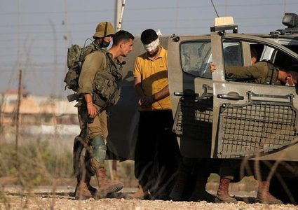 الاحتلال يعتقل شابا من الأغوار