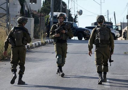 الاحتلال يعتقل أربعة مواطنين من بلدتي سلوان وبيت سوريك