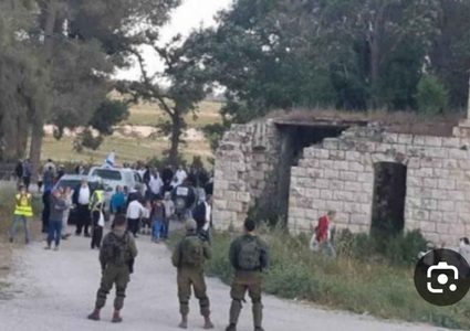 مستوطنون يقتحمون نبع مياه في قريوت جنوب نابلس