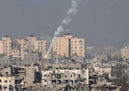 مفاوضات متسارعة للاتفاق على وقف إطلاق النار وإنجاز صفقة تبادل بين إسرائيل وحماس