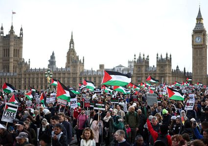 الآلاف يتظاهرون في لندن تضامنا مع شعبنا وتنديدا بتواصل العدوان