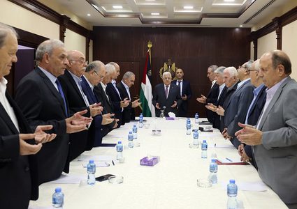 الرئيس عباس: ندعو قادة الدول العربية لعقد قمة عربية طارئة لوقف عدوان الاحتلال