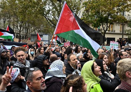 باريس: الآلاف يشاركون في تظاهرة دعما للشعب الفلسطيني