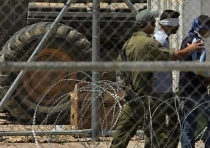 مؤسسات الأسرى: الاحتلال ينفذ جرائم بحق المعتقلين هي الأخطر منذ عقود