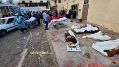 جثامين شهداء ارتقوا في غارات طيران الاحتلال على المحافظة الوسطى في قطاع غزة