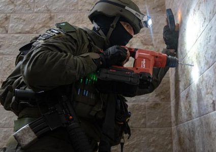 الاحتلال يخطر بهدم منزل الشهيد كامل أبو بكر في قرية رمانة