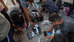 عودة الاتصالات والإنترنت "تدريجيًا" في غزة