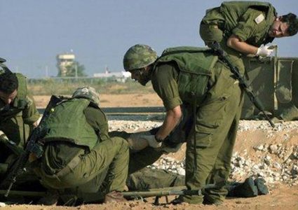 إصابة ضابط وجندي إسرائيليين خلال الاشتباكات على حدود غزة