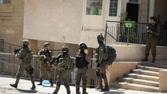 الاحتلال يقتحم منزل الشهيد ابو الهوى