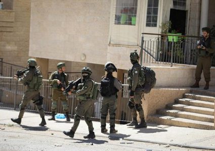 الاحتلال يقتحم منزل الشهيد ابو الهوى