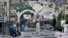 طائرات الاحتلال المسيرة تقصف مخيم جنين