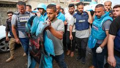 استشهاد صحفي وعدد من أفراد عائلته في قصف منزله في حي الزيتون شرق غزة