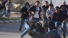 إصابة شاب برصاص الاحتلال والعشرات بالاختناق بمواجهات في قباطية