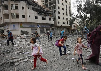 غارات إسرائيل المكثفة ألحقت الضرر بـ203 من مدارس غزة