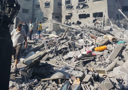 صور من المجزرة الإسرائيلية في الفالوجا قبل قليل