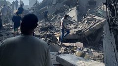 صور من المجزرة الإسرائيلية في الفالوجا قبل قليل