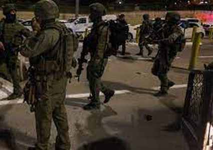 إصابة شاب برصاص مستعمر في مخيم شعفاط