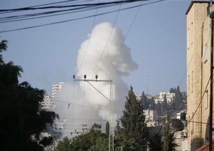 ثلاثة شهداء في قصف طيران الاحتلال على مخيم جنين