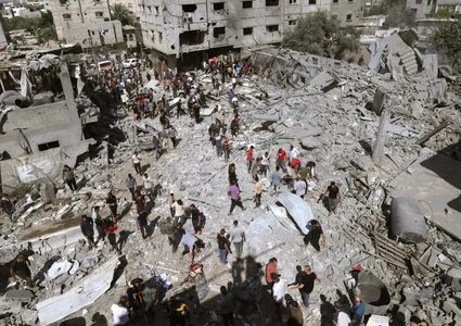 فنانون ومثقفون إسبان يوقّعون عريضة للمطالبة بوقف الإبادة الجماعية في غزة