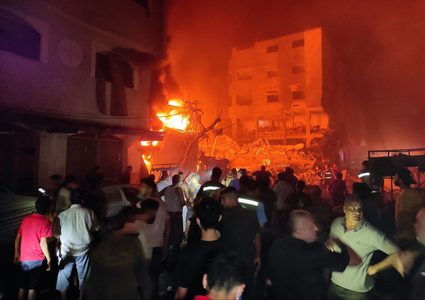 7 شهداء في قصف استهدف عمالا في مزرعة دواجن شرق رفح