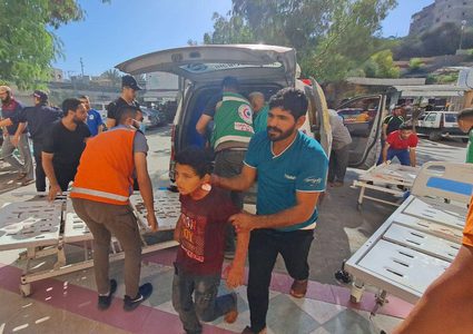 12 شهيدا على الأقل إثر قصف الاحتلال مدرسة الفاخورة التي تؤوي نازحين بمخيم جباليا