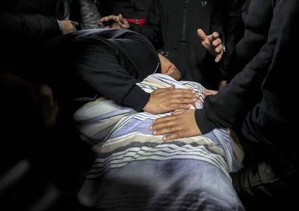 ثلاثة شهداء برصاص الاحتلال في أبو ديس والخليل