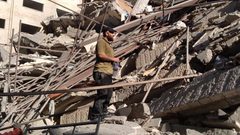 تدمير برج الأندلس في محيط منطقة ميناء غزة جراء غارات القصف العنيف الذي تعرضت له غزة ليلة أمس الأحد.
