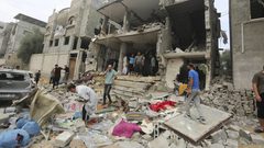 جيش الاحتلال يعلن استهداف 450 موقعاً في غزة خلال ساعات