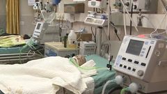 السماح لسفينتين بدخول الموانئ المصرية وخطط لنقل ألف مريض لتركيا