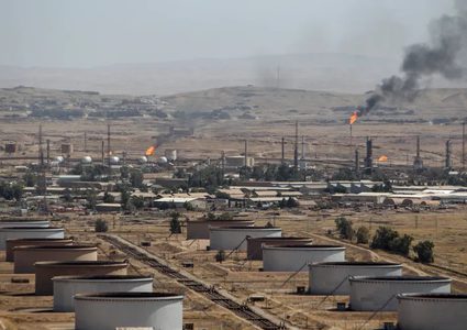 النفط يرتفع والذهب يتراجع والأسواق ترقب العدوان على غزة