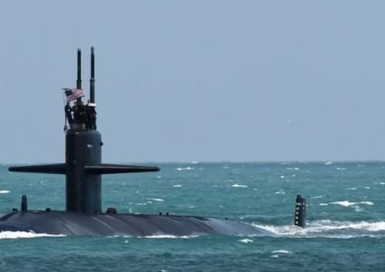 الولايات المتحدة تعلن وصول غواصة نووية إلى الشرق الأوسط