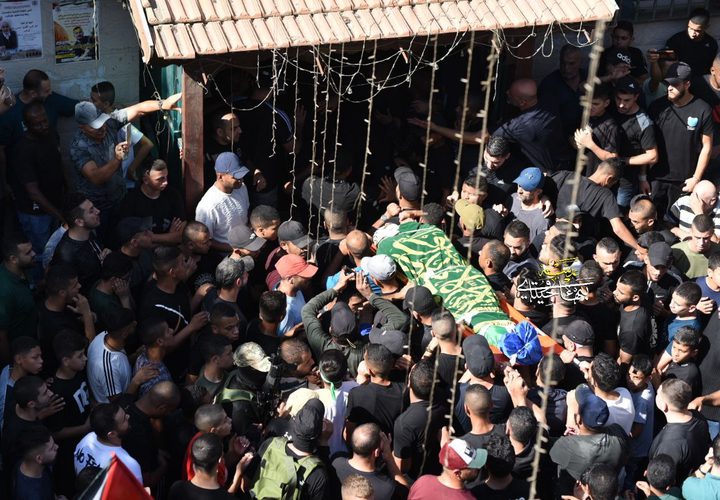جماهير كبيرة تشيع أقمار طولكرم الذين اغتالتهم قوات الاحتلال الخاصة يوم أمس.