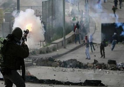 4 اصابات إحداها خطيرة خلال اقتحام الاحتلال لطولكرم