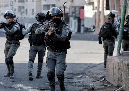 الاحتلال يقتحم مخيم شعفاط تمهيدا لتفجير منزل الأسير الطفل محمد الزلباني