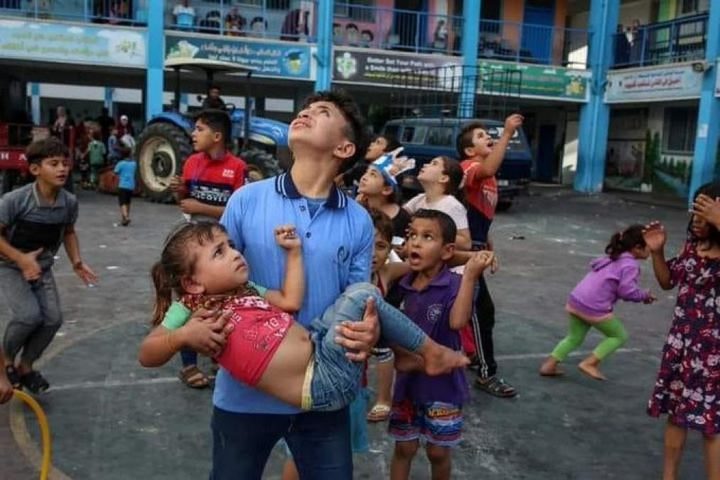 "الأونروا": 300 ألف طالب يحرمهم العدوان على غزة من التعليم