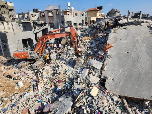 في اليوم الـ35 من العدوان: 11078 شهيداً و27 ألف جريح والغارات مستمرة على غزة