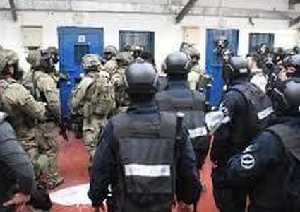 العفو الدولية: المعتقلون الفلسطينيون في سجون الاحتلال يتعرضون للتعذيب والتنكيل