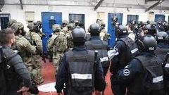 العفو الدولية: المعتقلون الفلسطينيون في سجون الاحتلال يتعرضون للتعذيب والتنكيل