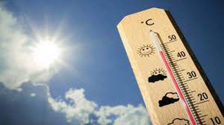 حالة الطقس: انخفاض على الحرارة مع بقائها أعلى من معدلها السنوي بـ5 درجات