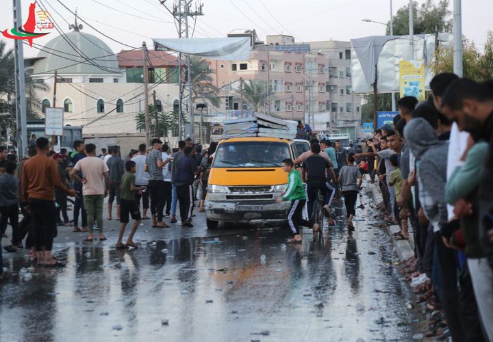 نزوح جماعي من شمال قطاع غزة إلى جنوبه بفعل القصف الصهيوني المتواصل على المدنيين.
